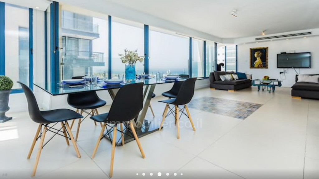 Duplex-Cobertura 4.5 cômodos  Tel Aviv Primeira linha de mar 457-IBL-668