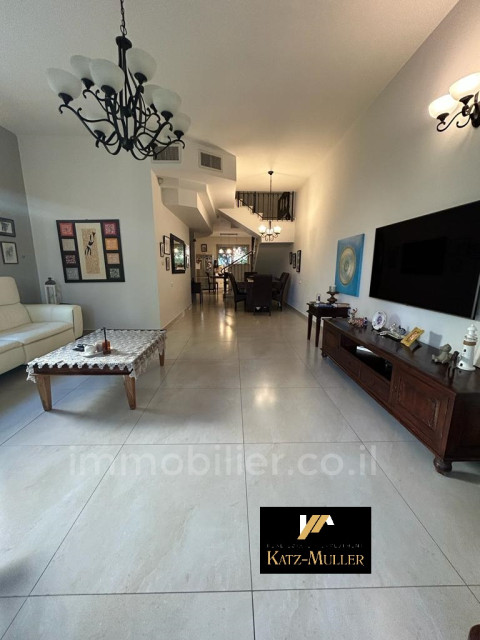 Venda Casarão Kfar Yona