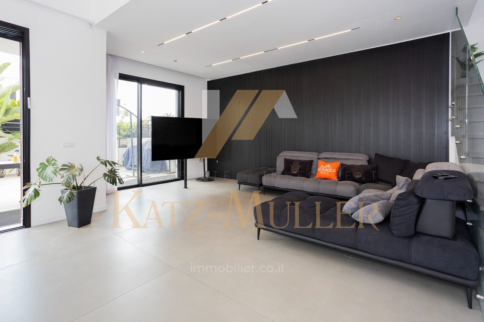 Casarão 8 cômodos Kfar Yona Kfar Yona 478-IBL-367