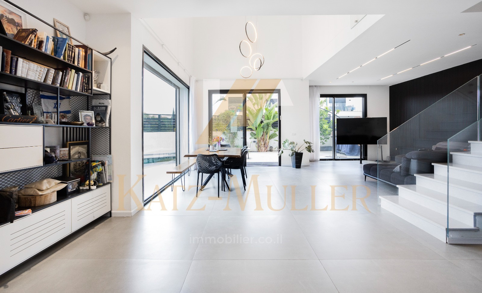 Casarão 8 cômodos Kfar Yona Kfar Yona 478-IBL-367