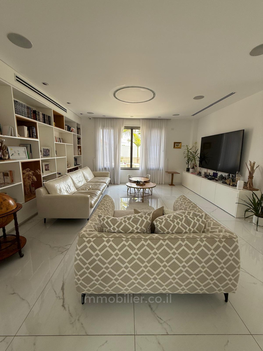 Casarão 7 cômodos Kfar Yona Kfar Yona 478-IBL-370