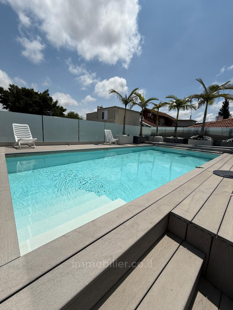 Casarão 7 cômodos Kfar Yona Kfar Yona 478-IBL-370