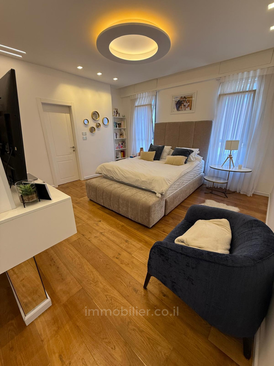 Casarão 7 cômodos Kfar Yona Kfar Yona 478-IBL-370