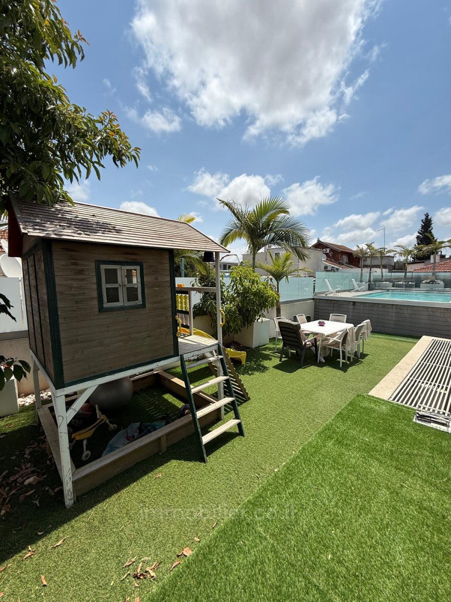 Casarão 7 cômodos Kfar Yona Kfar Yona 478-IBL-370