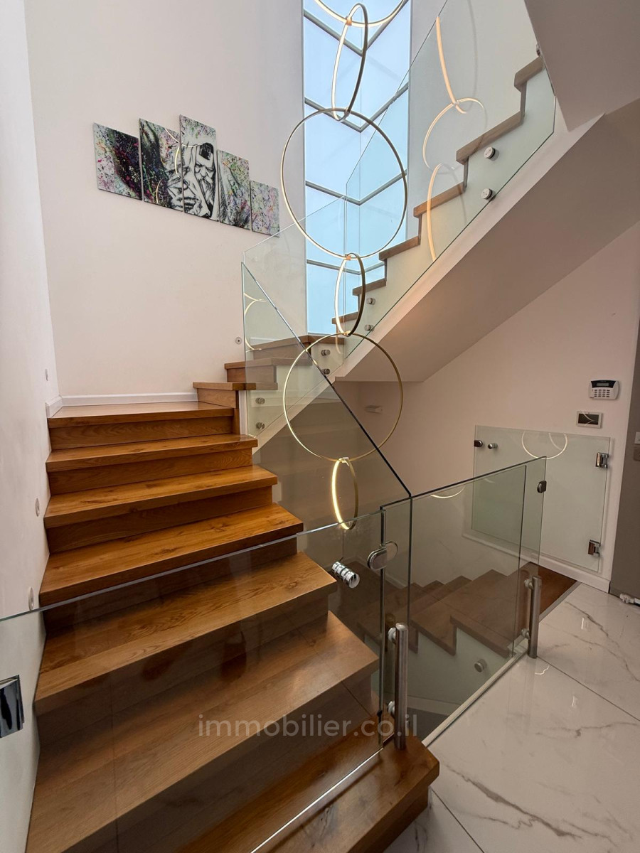 Casarão 7 cômodos Kfar Yona Kfar Yona 478-IBL-370