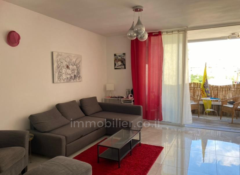 Apartamento 4 cômodos  Netanya Centro da cidade 509-IBL-40