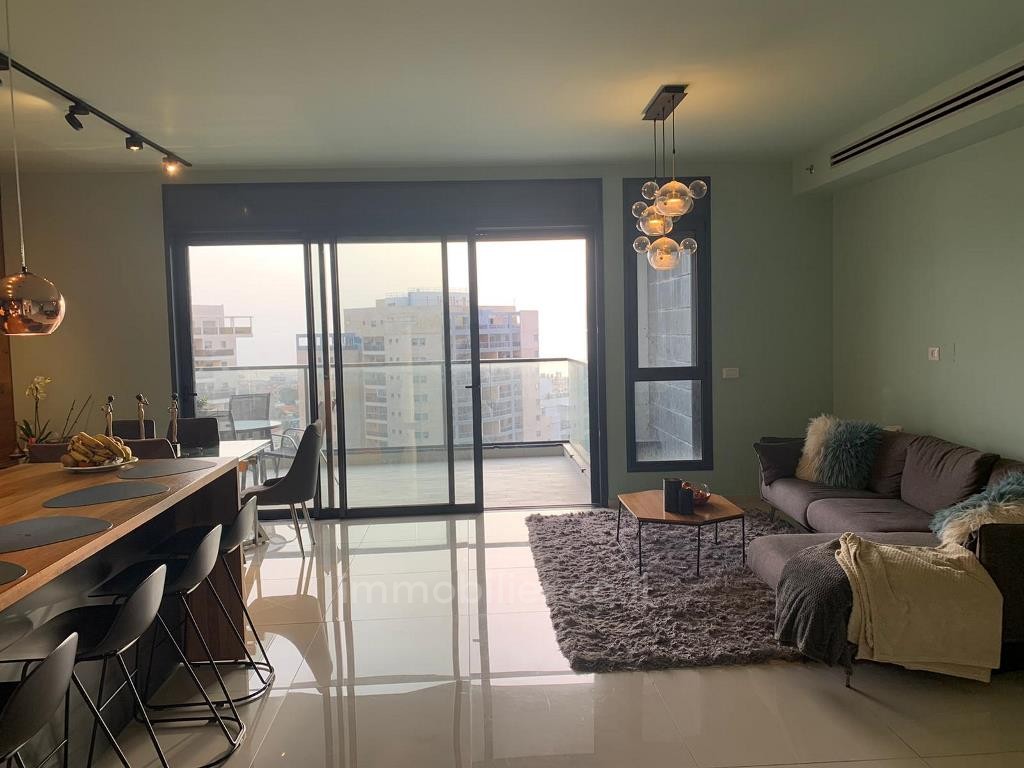 Apartamento 5 cômodos  Ashdod Mar 511-IBL-1229