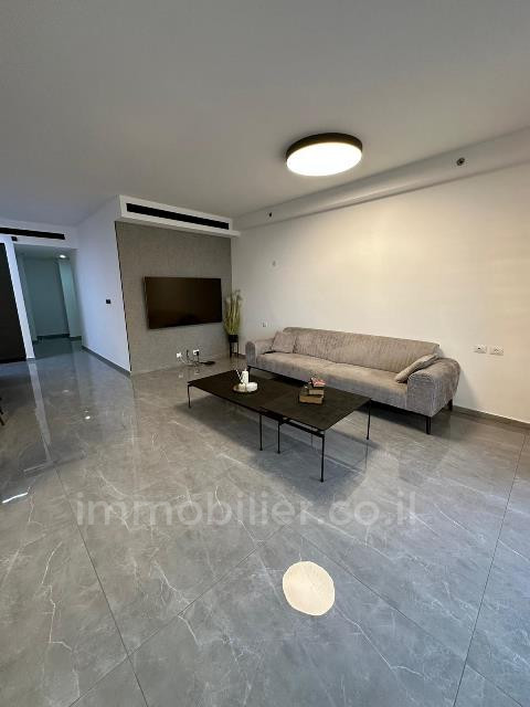 Apartamento 5 cômodos  Ashdod Mar 511-IBL-1351