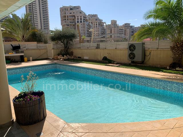 Apartamento garden 6 cômodos  Ashdod Marina 511-IBL-1358