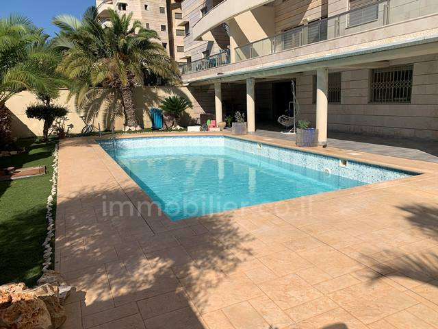 Apartamento garden 6 cômodos  Ashdod Marina 511-IBL-1358