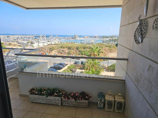 Apartamento 4 cômodos  Ashdod Marina 511-IBL-1484