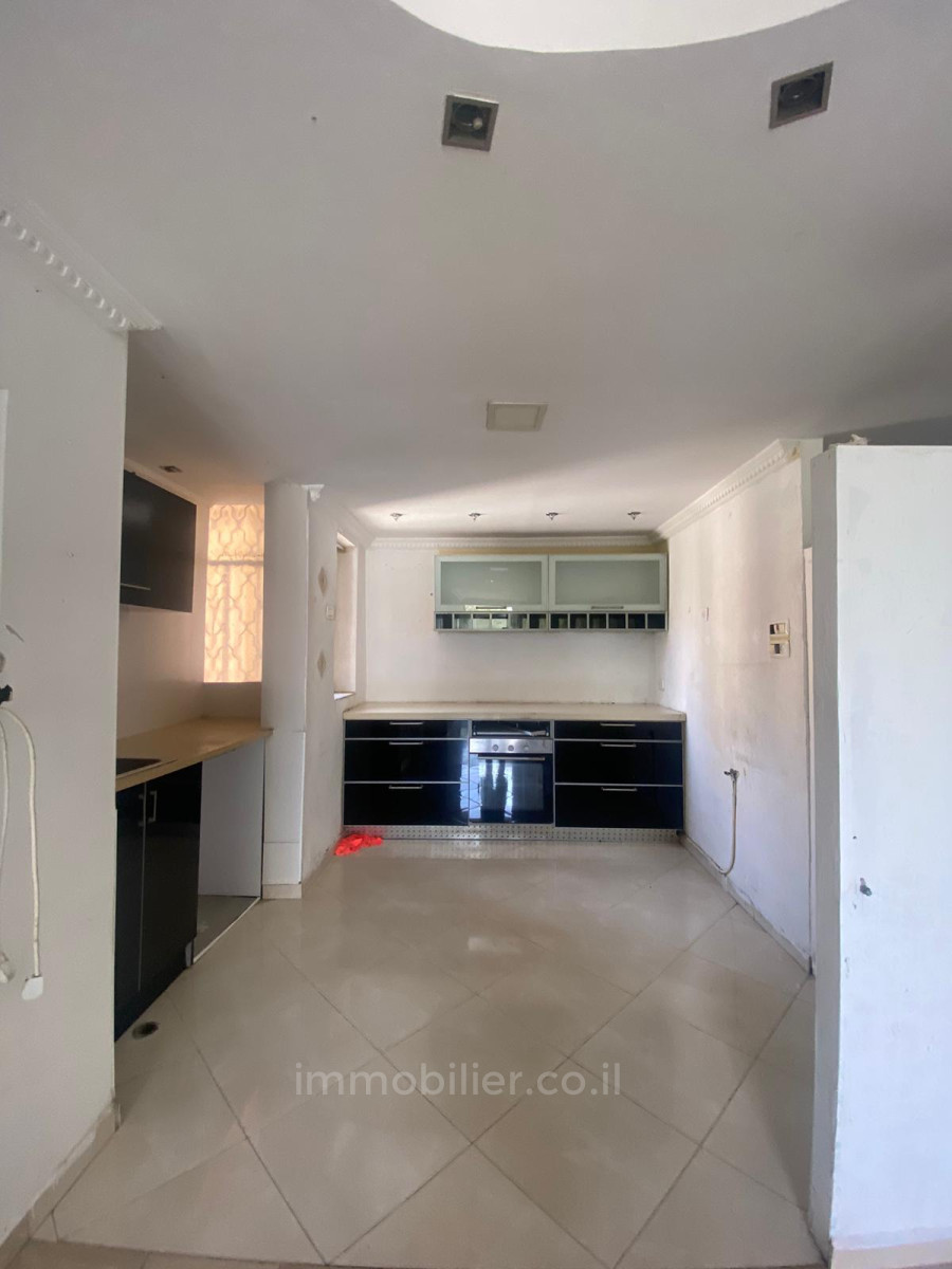 Apartamento 3 cômodos  Ashdod Dalet 511-IBL-1610