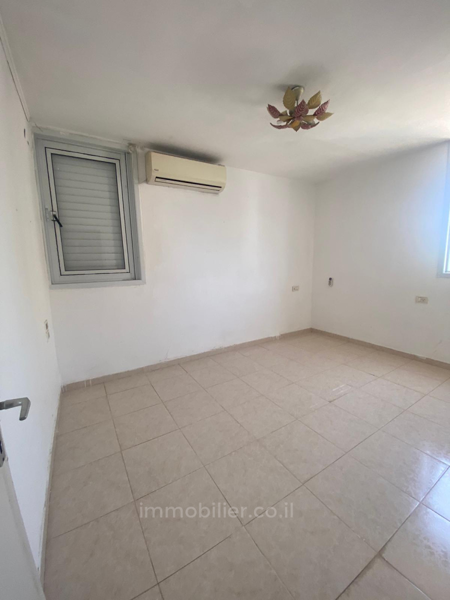 Apartamento 3 cômodos  Ashdod Dalet 511-IBL-1610