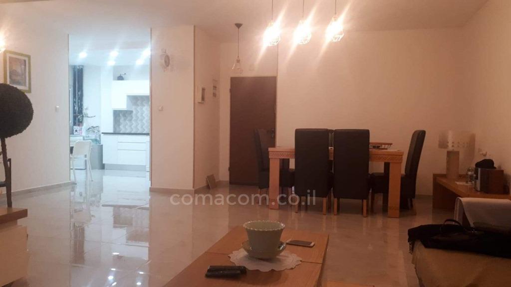 Apartamento 4 cômodos  Ashdod City 511-IBL-5619