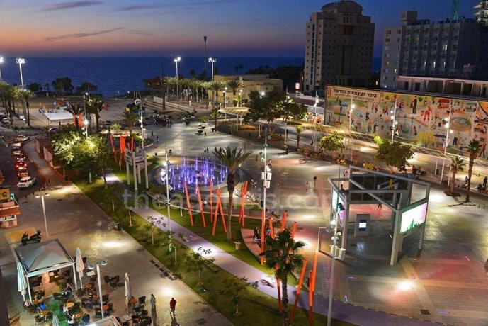 Apartamento 4 cômodos Netanya Kikar 513-IBL-178