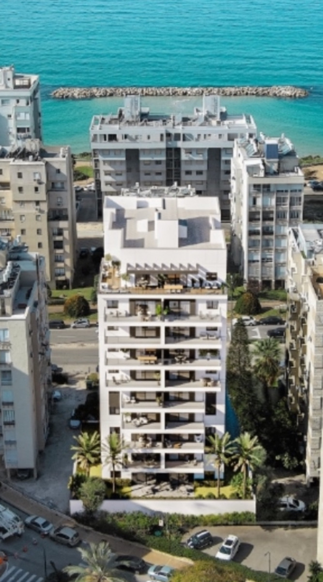 Casarão 3 cômodos Netanya Kikar 513-IBL-215