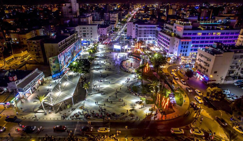 Casarão 5.5 cômodos Netanya Kikar 513-IBL-217