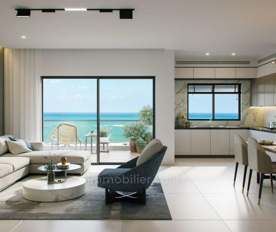 Apartamento 4 cômodos Nahariya Centro da cidade 523-IBL-33