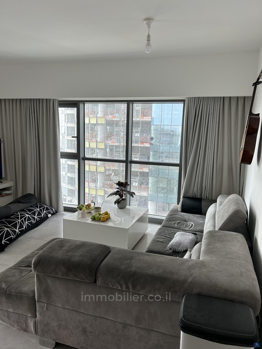 Apartamento 4 cômodos  Ramat Gan Rue Jabotinski 527-IBL-112