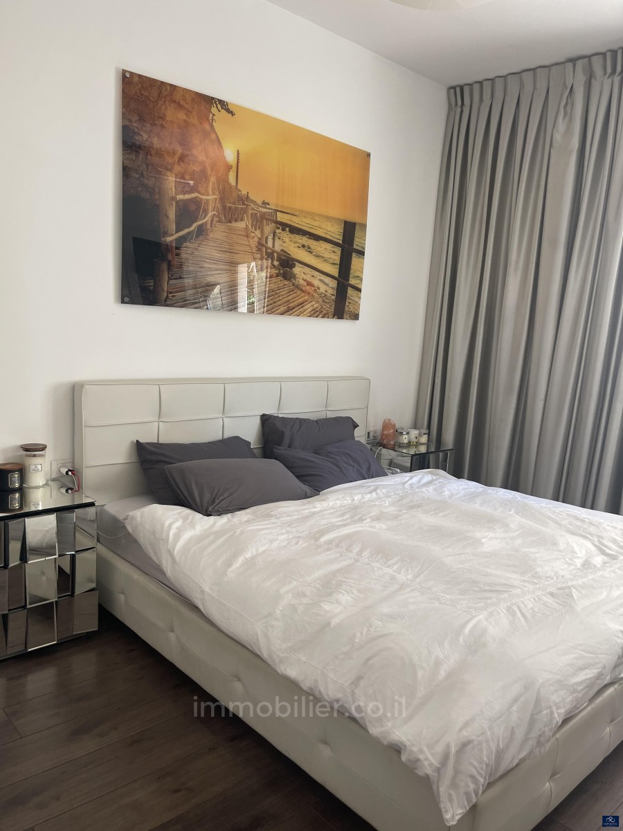 Apartamento 3 cômodos  Tel Aviv Dizengof 527-IBL-11