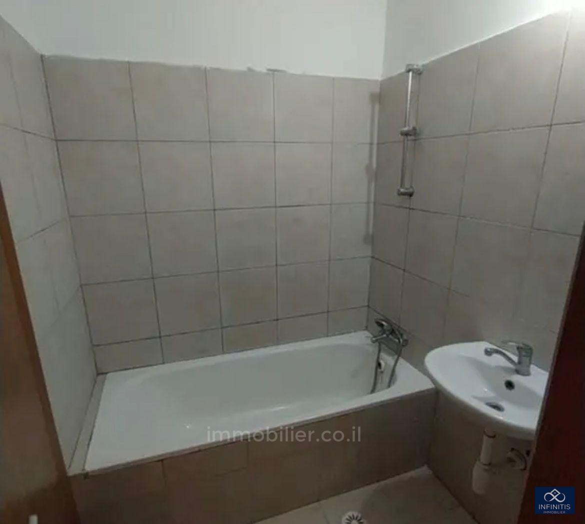 Apartamento 3 cômodos  Ascalão City 527-IBL-137