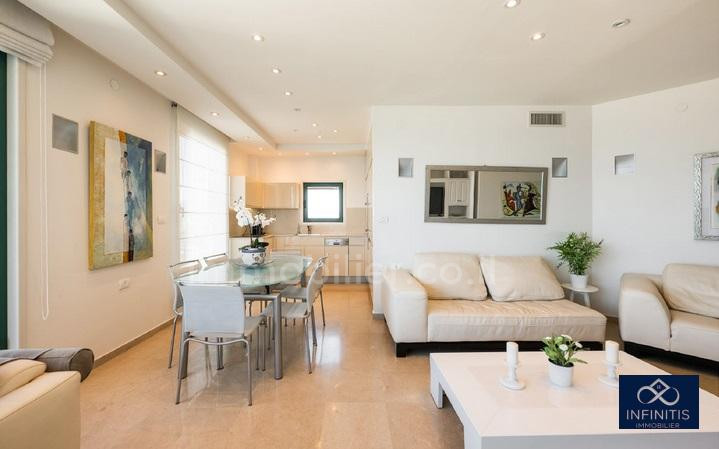 Apartamento 3 cômodos  Tel Aviv Primeira linha de mar 527-IBL-140