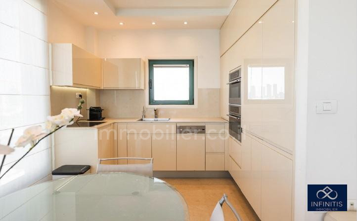 Apartamento 3 cômodos  Tel Aviv Primeira linha de mar 527-IBL-140