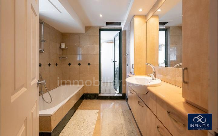 Apartamento 3 cômodos  Tel Aviv Primeira linha de mar 527-IBL-140