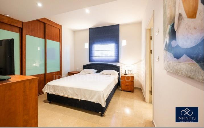 Apartamento 3 cômodos  Tel Aviv Primeira linha de mar 527-IBL-140