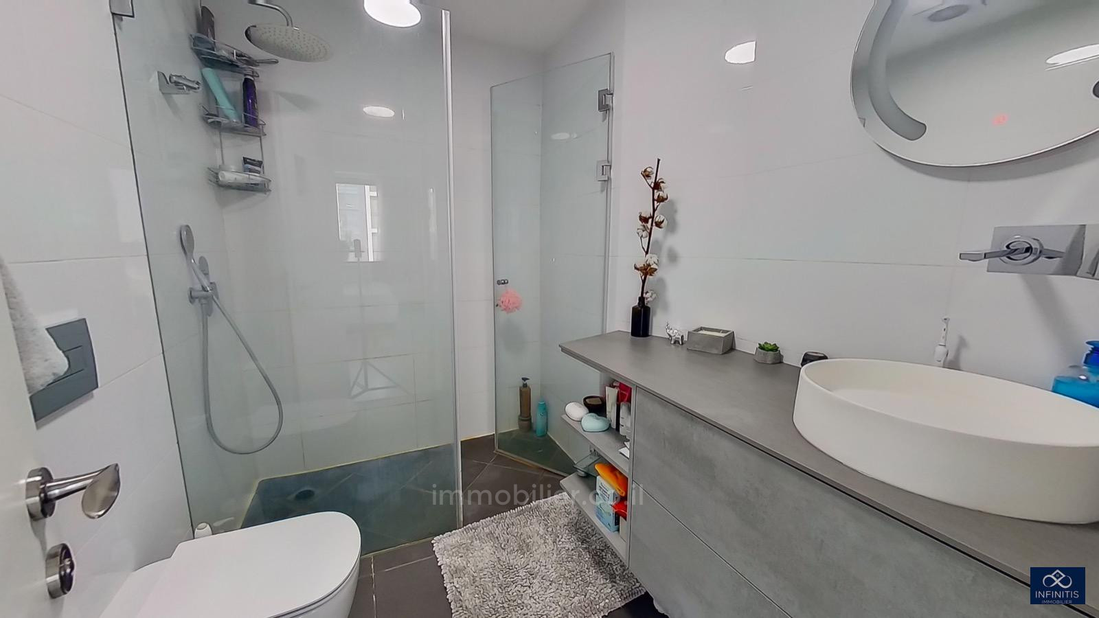 Apartamento 2.5 cômodos  Tel Aviv tel aviv 527-IBL-27