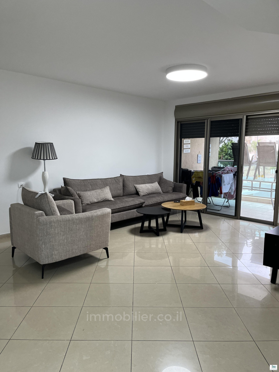 Apartamento 5 cômodos  Ascalão Barnea 529-IBL-34