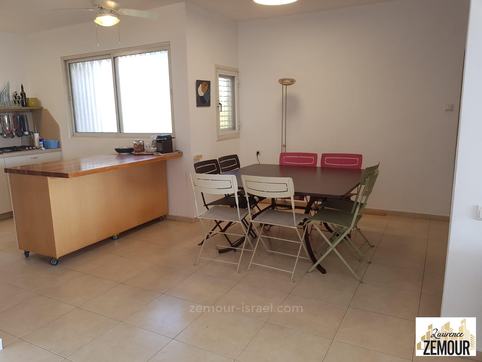 Apartamento 4 cômodos  Raanana Perto do centro 60-IBL-1229