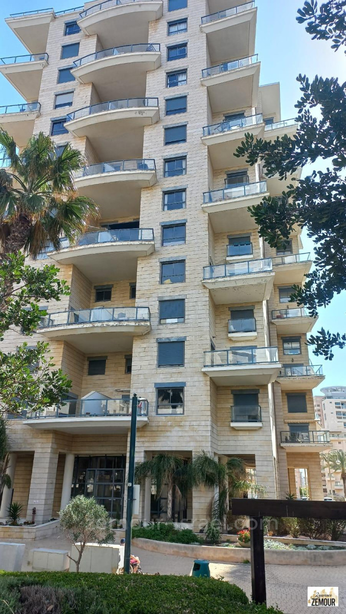 Apartamento 5 cômodos  Netanya Nat600 60-IBL-1249