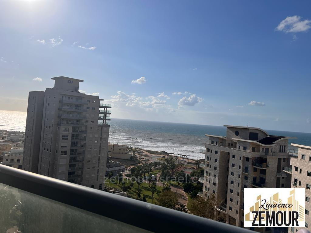 Apartamento 5 cômodos  Netanya Nat600 60-IBL-1249