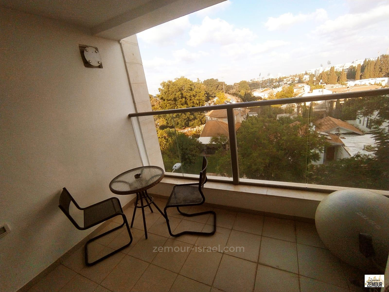 Apartamento 4 cômodos  Raanana Kiryat Veizman 60-IBL-1257