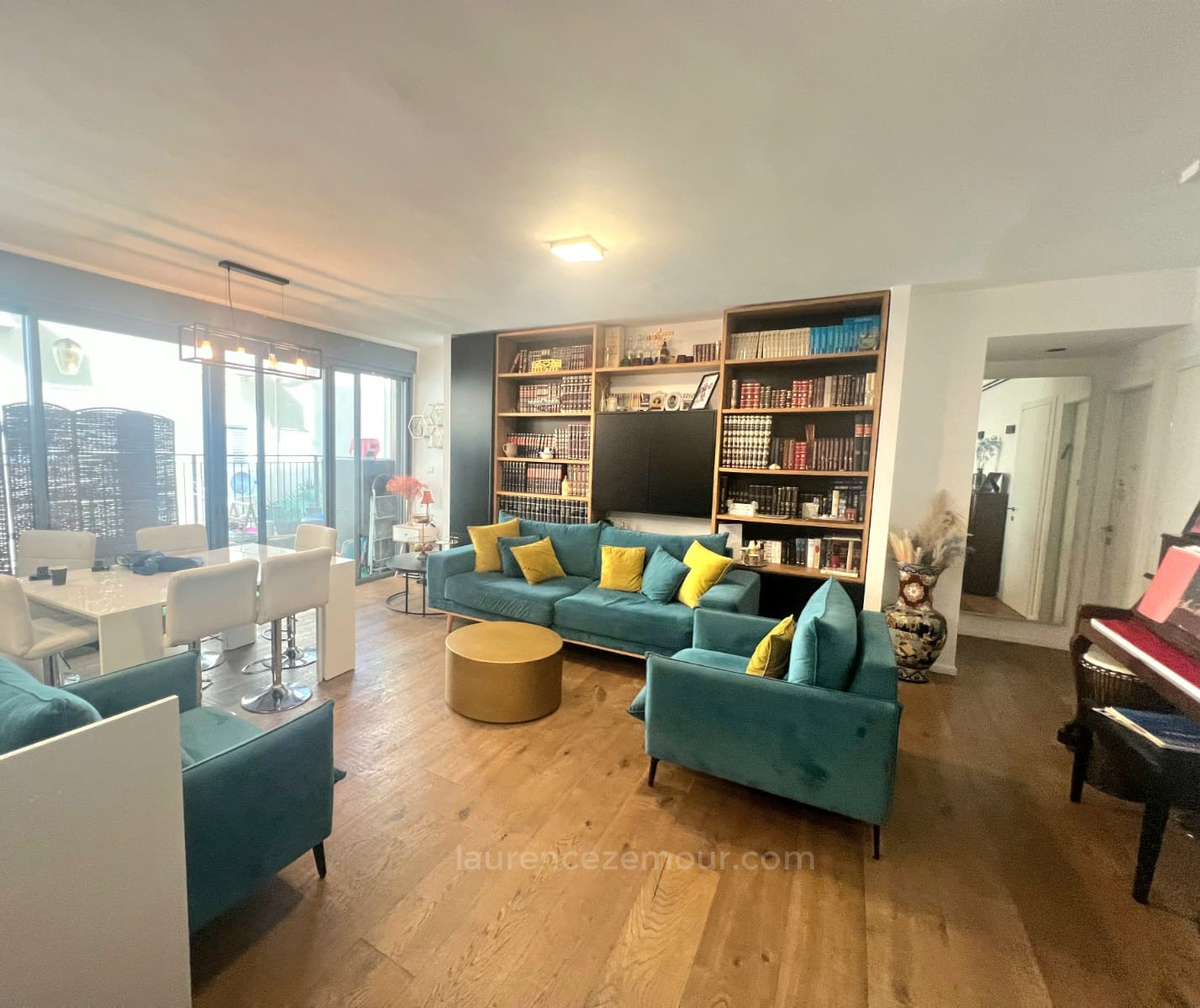 Apartamento 5 cômodos Raanana Est 60-IBL-1331