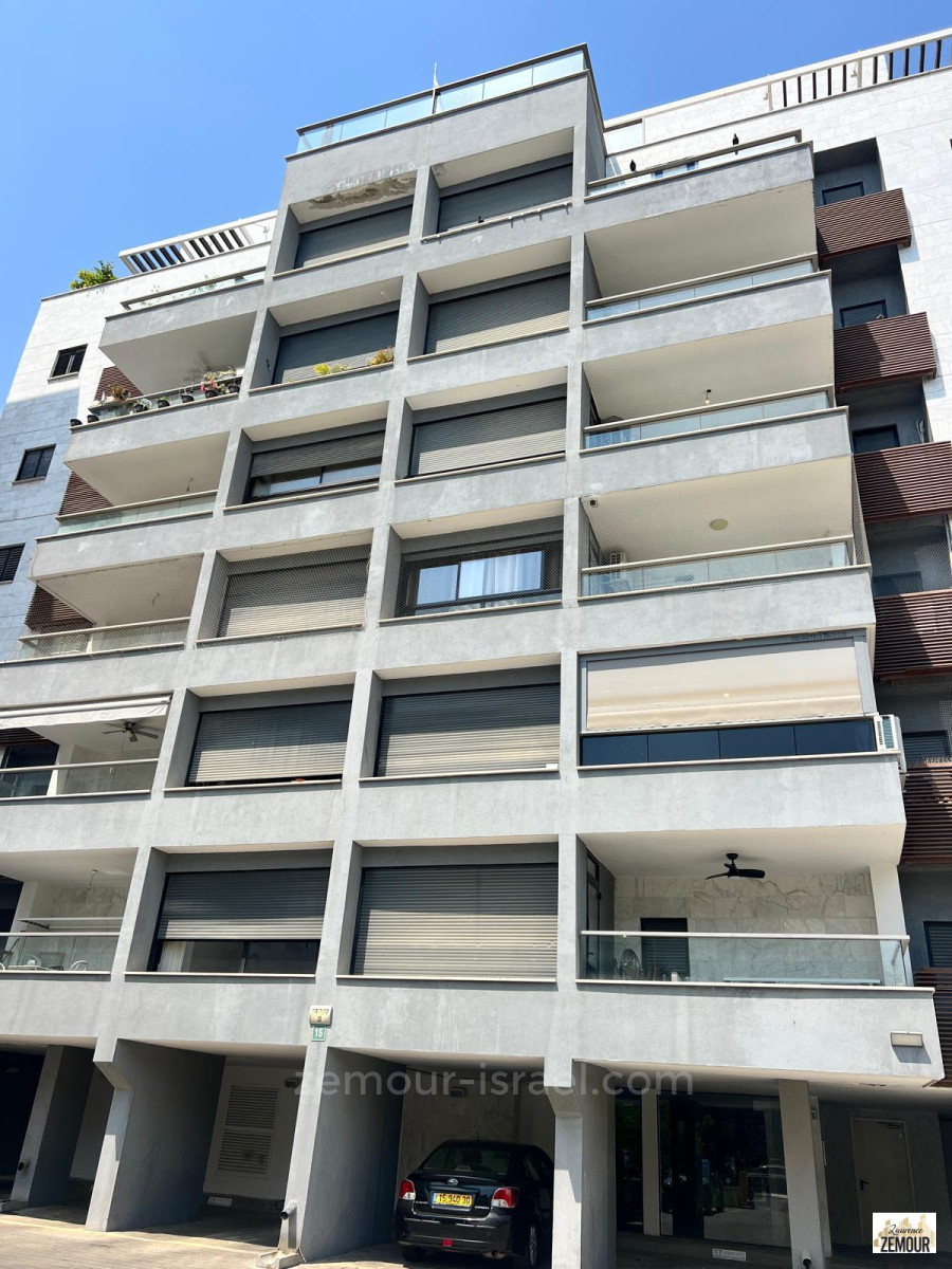 Apartamento 4 cômodos  Raanana Kiryat David Remez 60-IBL-1346