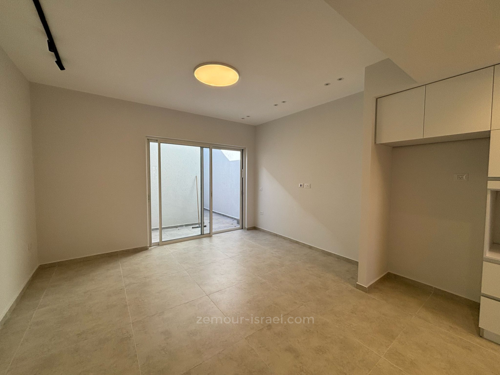 Casa de campo 4 cômodos Raanana Perto de Ha-Nessiim 60-IBL-1404