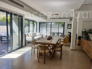 Aluguel Casarão Raanana