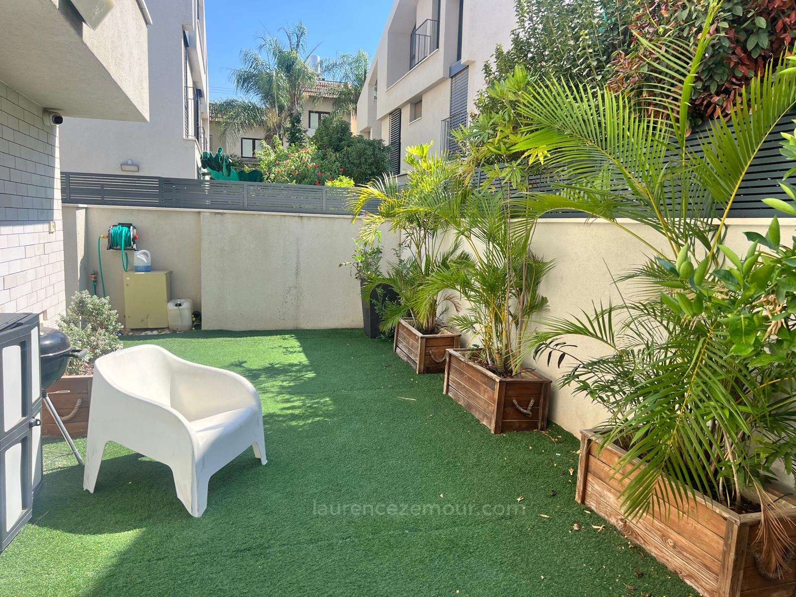 Casarão 6.5 cômodos Raanana 2003 60-IBL-1450