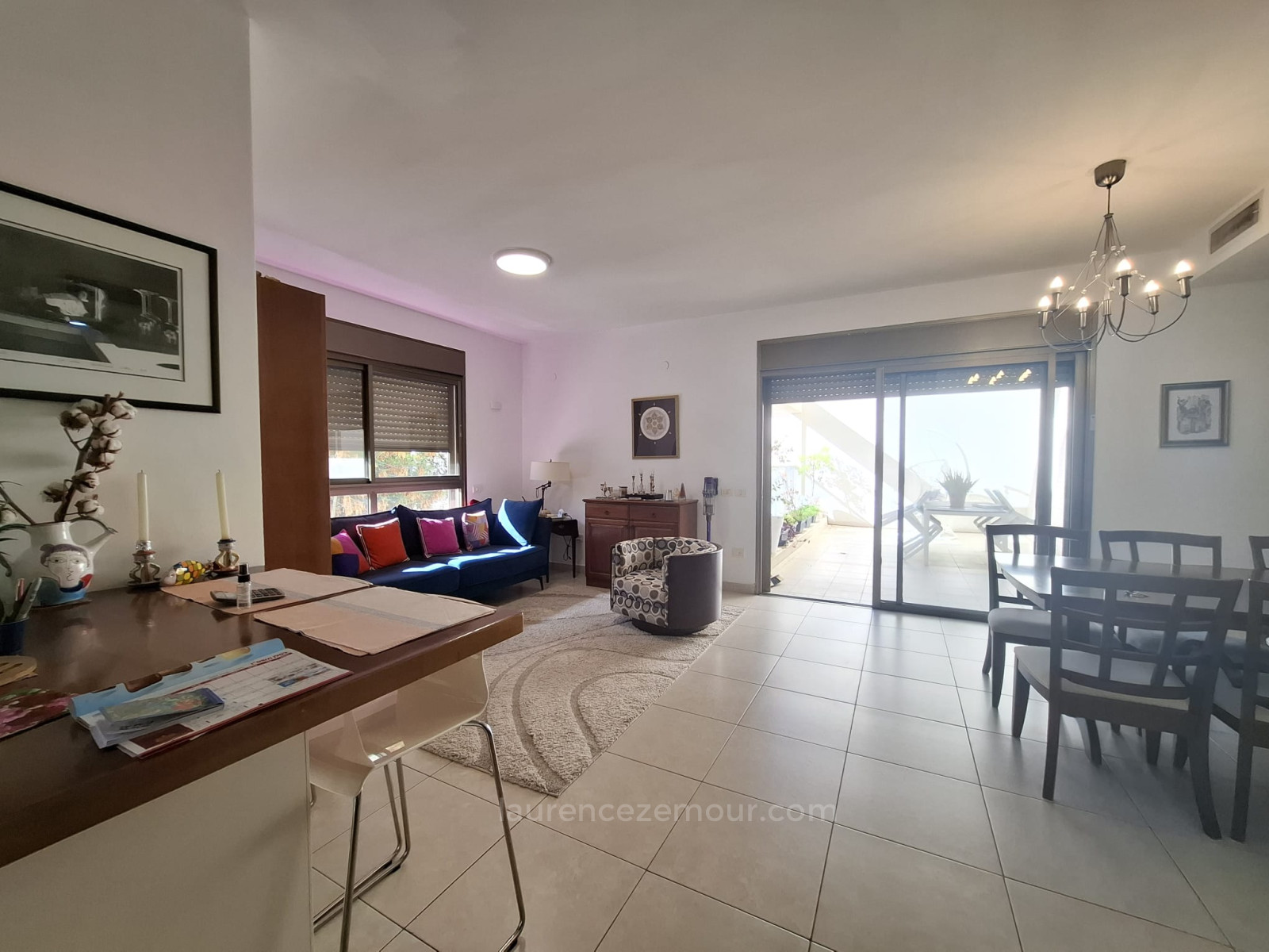 Apartamento 3 cômodos Raanana Est 60-IBL-1486