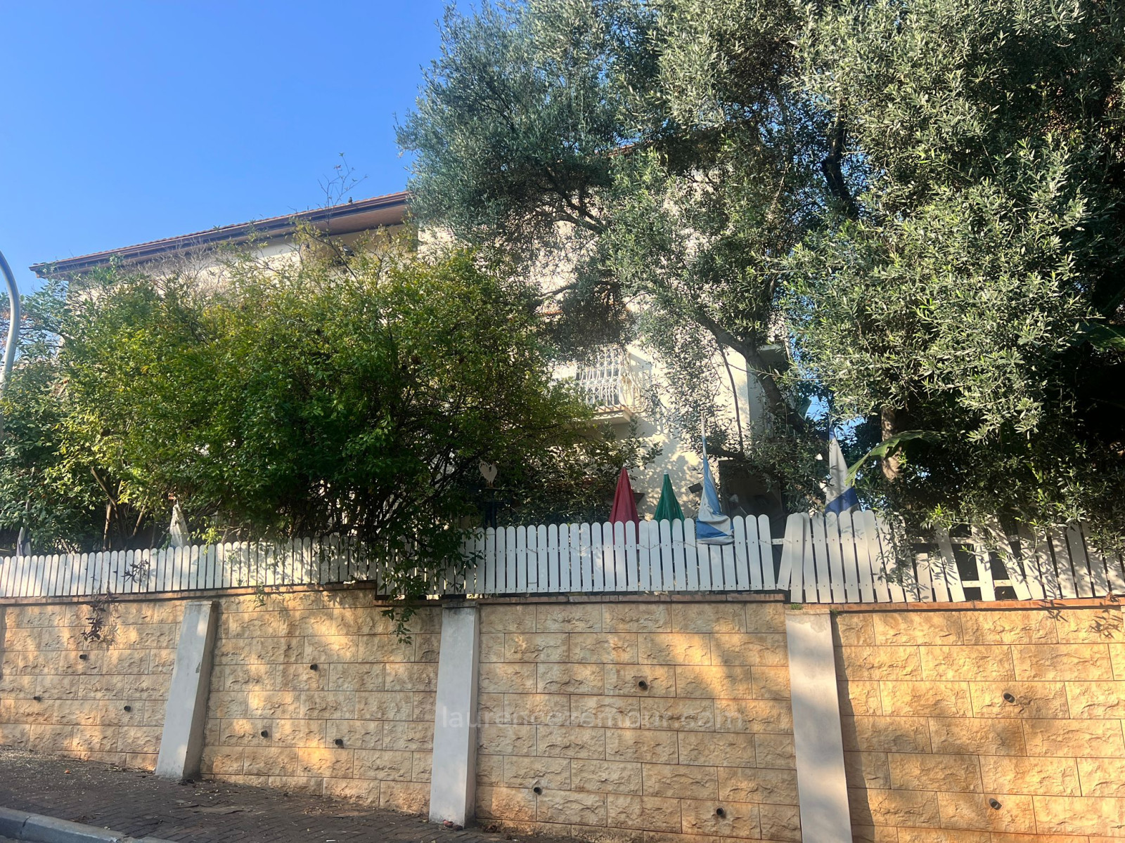 Casa de campo 8.5 cômodos Raanana 2005 60-IBL-1492