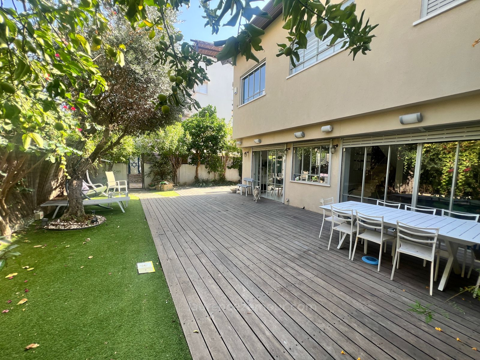 Casa de campo 7.5 cômodos Raanana Perto do centro 60-IBL-1498