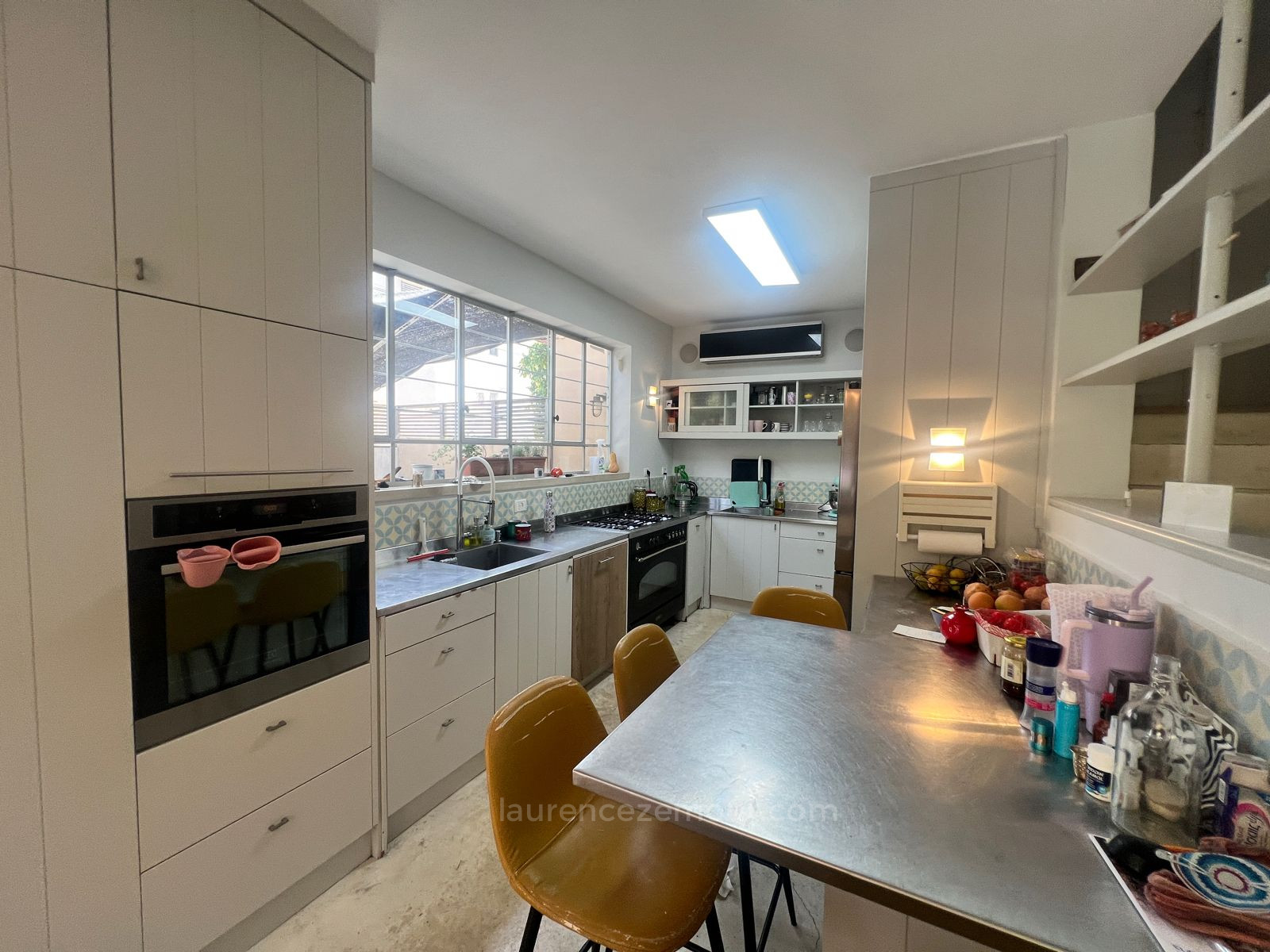 Casa de campo 7.5 cômodos Raanana Perto do centro 60-IBL-1498