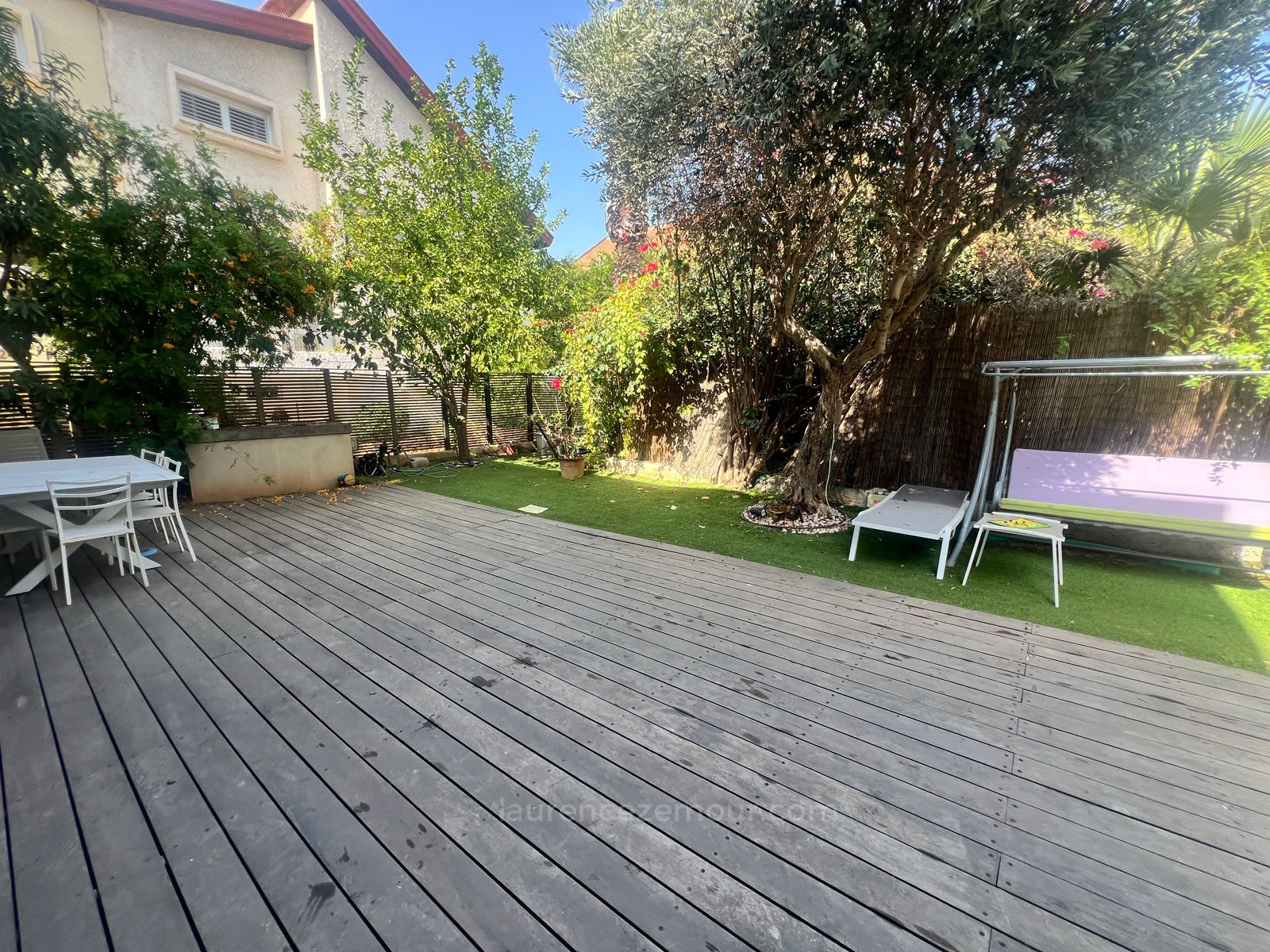 Casa de campo 7.5 cômodos Raanana Perto do centro 60-IBL-1498