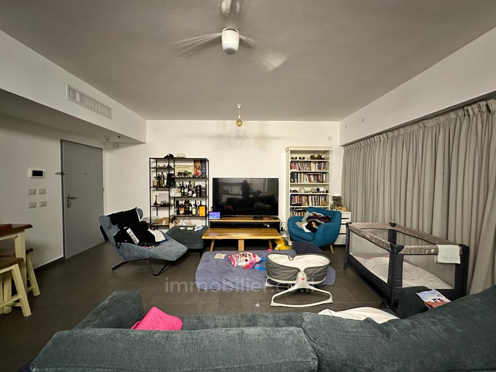 Apartamento 4 cômodos  Tel Aviv Florentine 601-IBL-10