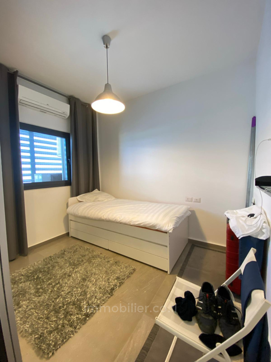 Apartamento 4 cômodos  Tel Aviv Primeira linha de mar 601-IBL-3