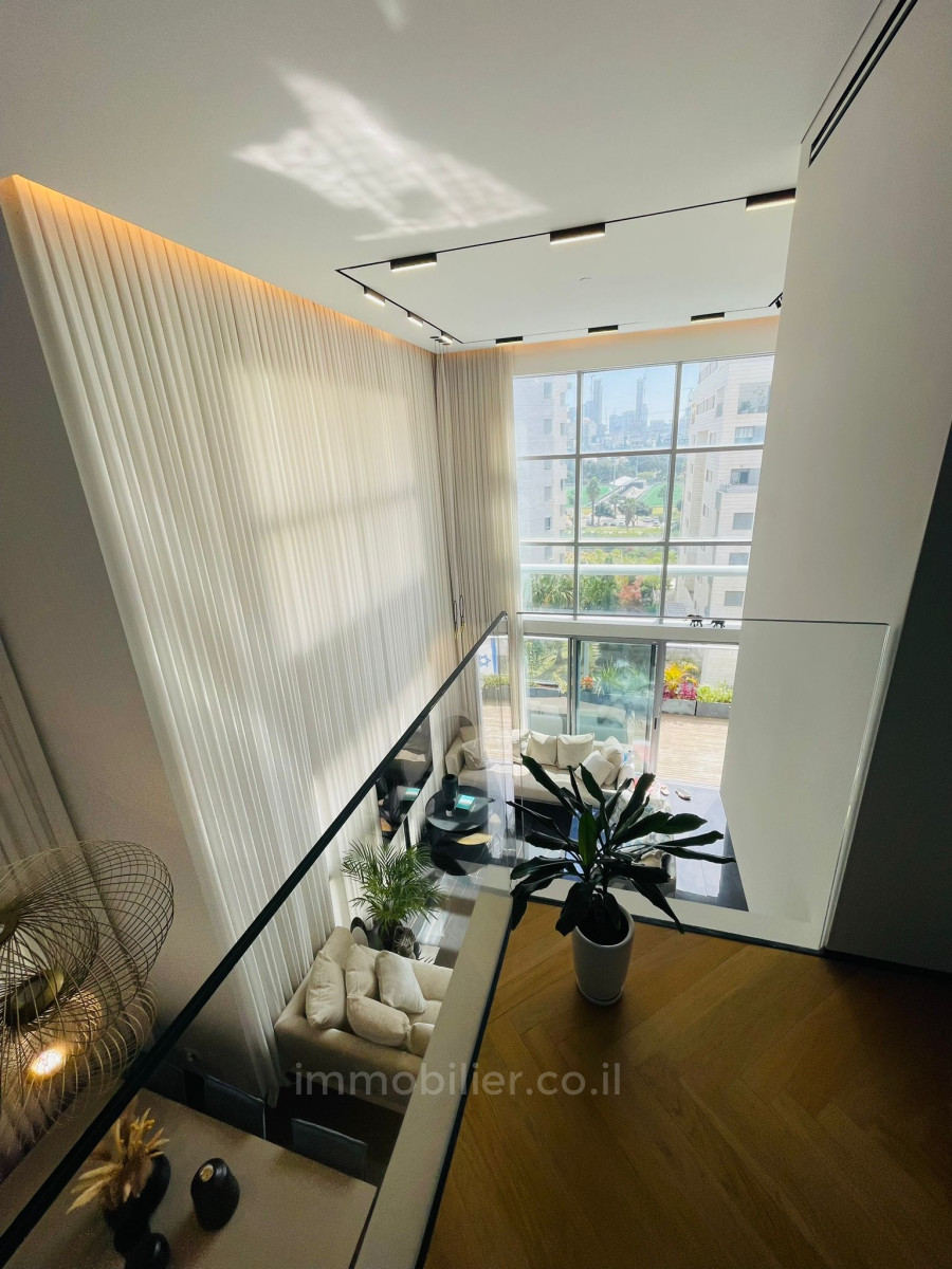 Duplex 6 cômodos  Tel Aviv Kohav Hazafon 601-IBL-8