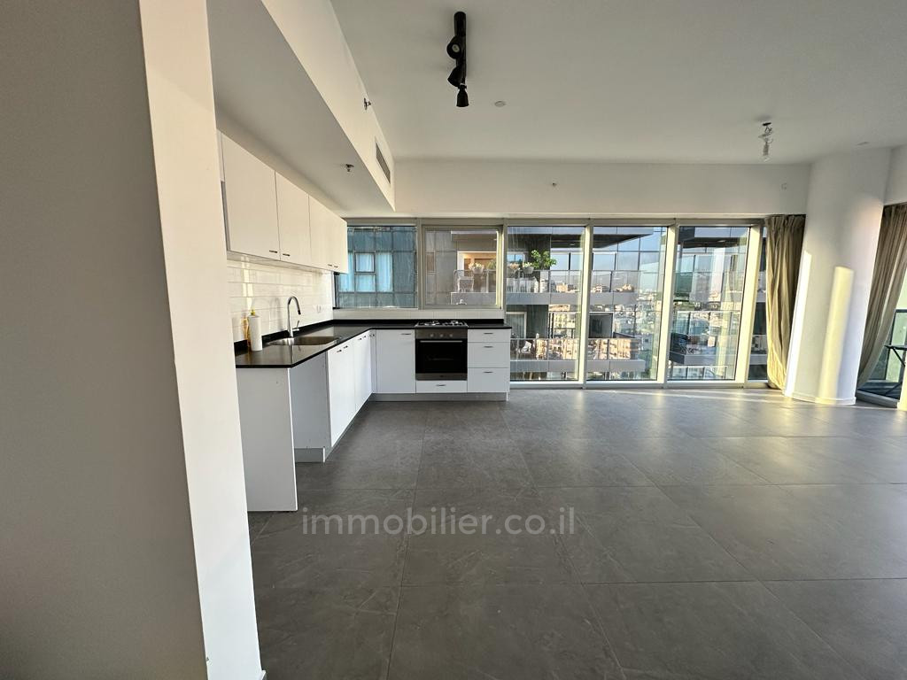 Apartamento 3 cômodos  Tel Aviv Florentine 601-IBL-9