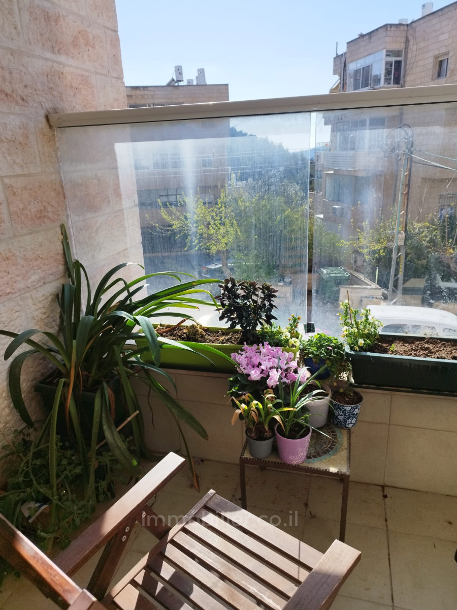 Apartamento 6.5 cômodos Jerusalém Bet Hakerem 606-IBL-19